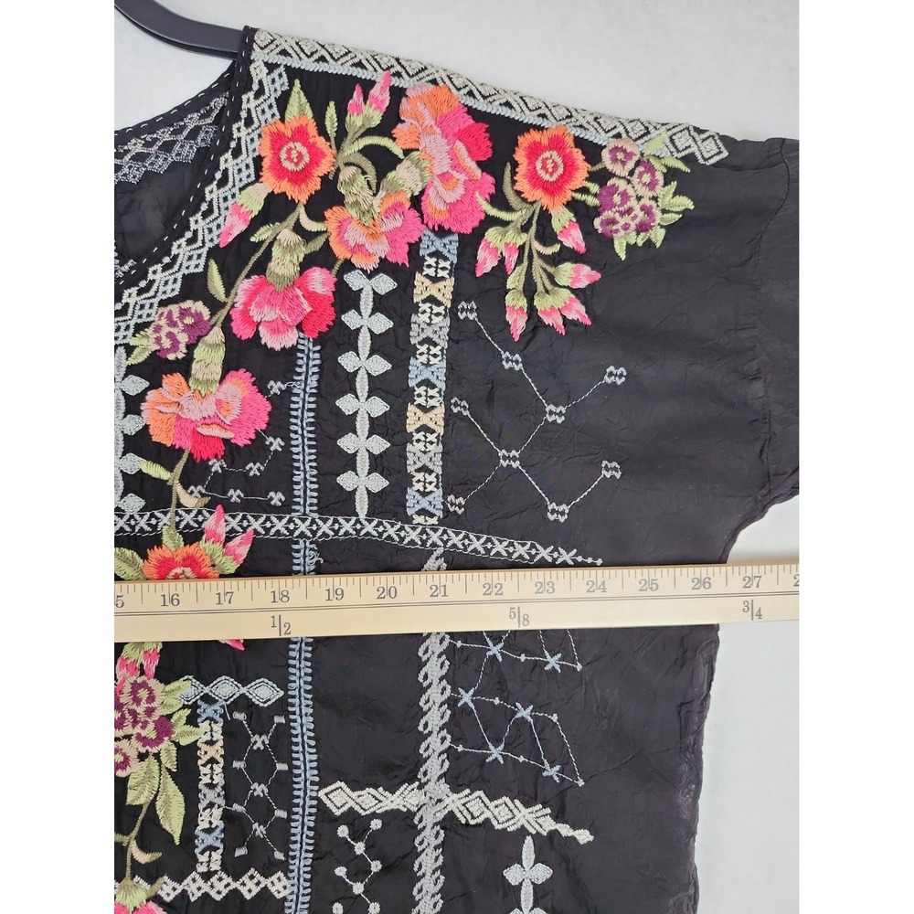 Johnny Was Blouse Womens XL Floral Embroidered Black Short Sleeve Boho Chic - Picture 5 of 8